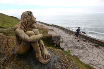 Aparecio una misteriosa estatua en el paseo costero de playa chica.
15 de Febrero 2021 Mar del Plata.
Foto: Mauro V. Rizzi