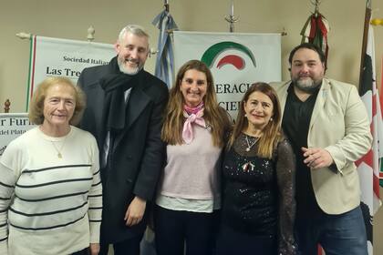 Aparte de su trabajo como psicóloga, Erika se desempeña en la institución Dante Alighieri como responsable Institucional y Cultural.