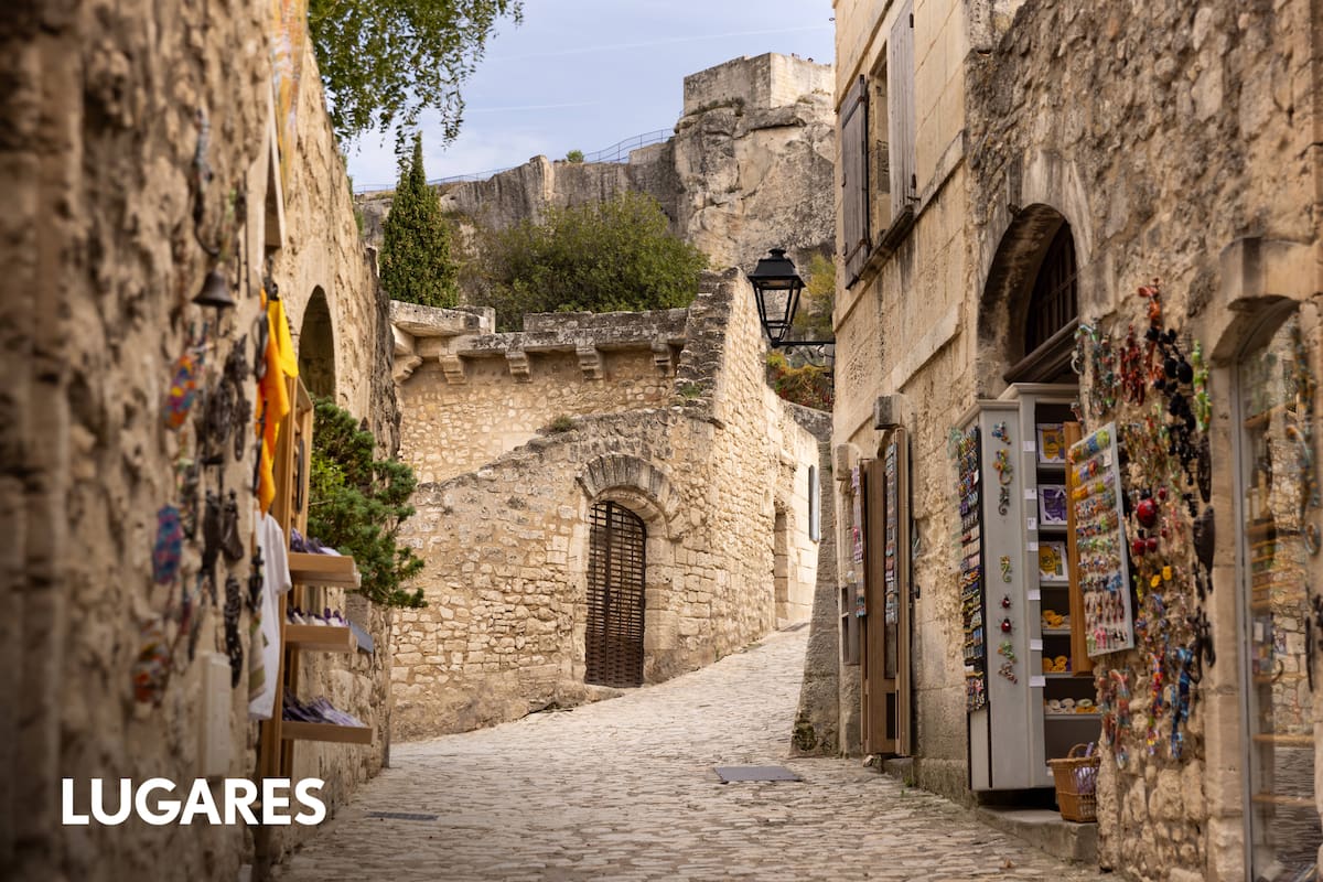 Apenas diez familias viven de manera estable en este pueblito encantador.