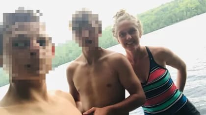 Apenas unos meses antes de que empezaran los combates en Ucrania, Tracy y su esposo Nat habían acordado adoptar a Vanya y a Serogzha