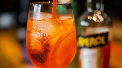 Aperol Spritz, un clásico italiano que revolucionó la hora del aperitivo argentina