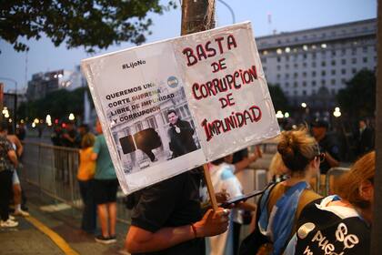 Apertura de las sesiones legislativas 2025
Protesta frente al Congreso