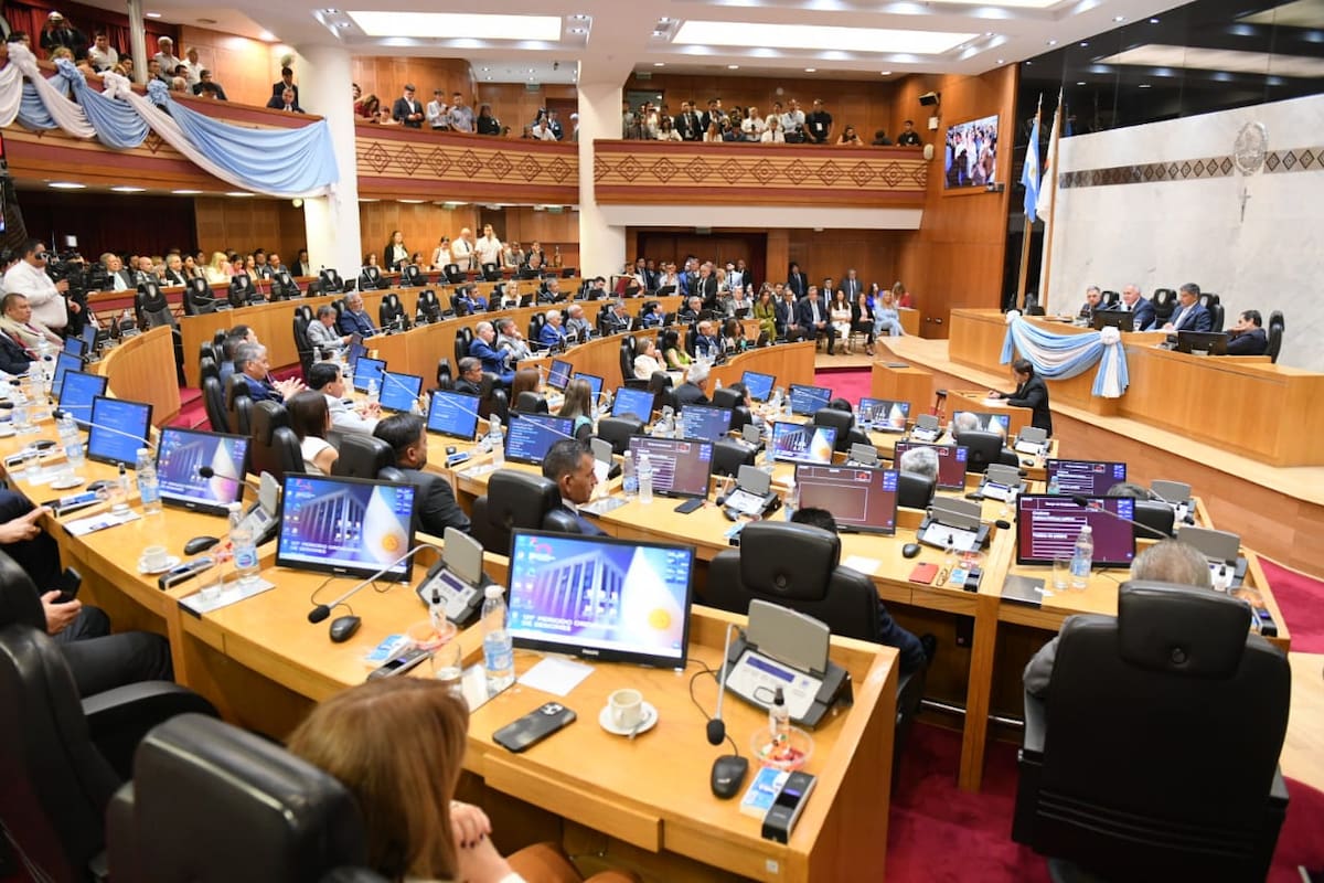 Apertura de sesiones legislativas.
Tucumán
gobernador Osvaldo Jaldo