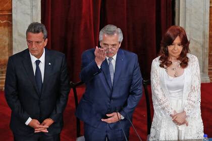 Sergio Massa (entonces, presidente de la Cámara de Diputados), el presidente Alberto Fernández y la vicepresidenta Cristina Kirchner, en la Asamblea Legislativa de 2022.