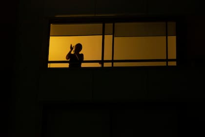 Aplausos en Villa Urquiza por los trabajadores de la salud