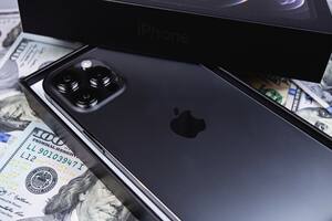 Apple acaba de anunciar de forma oficial los nuevos modelos de iPhone 13, disponible en cuatro opciones que parten desde los 699 dólares