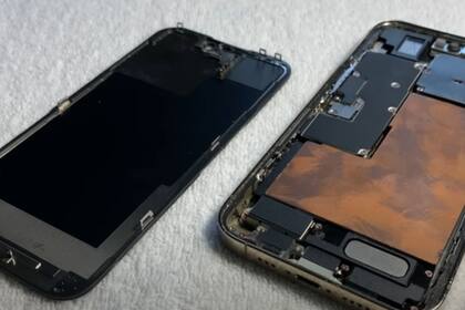 Apple Demo adquirió este dispositivo en una plataforma china de compra y venta de articulos electronicos de segunda mano llamada Xianyu