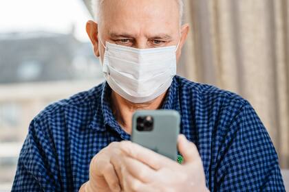 Apple facilitará el uso de Face ID en situaciones donde el usuario utiliza un barbijo