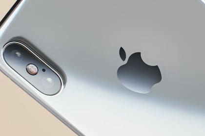Apple ha lanzado en el pasado actualizaciones de software que hacen más lentos sus modelos de iPhone anteriores