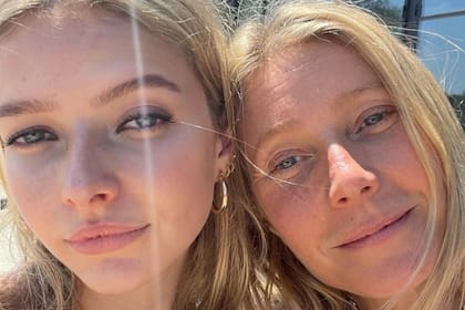 Apple Martin junto a su mamá, Gwyneth Paltrow