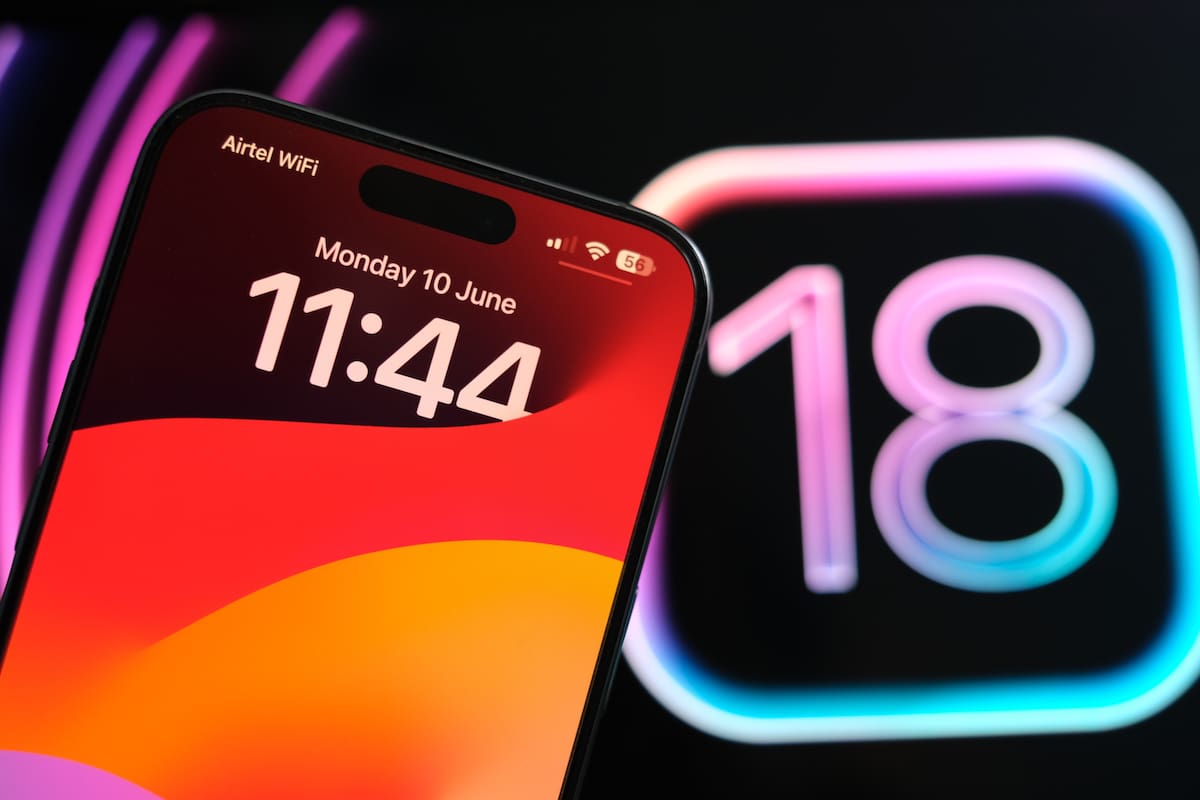 Apple podría pasar del actual iOS 18 al iOS 26 como versión siguiente, según Bloomberg