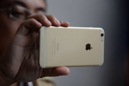 Apple prometió un parche disponible en los próximos días para reparar los problemas causados por una fallida actualización de iOS a la versión 8.0.1