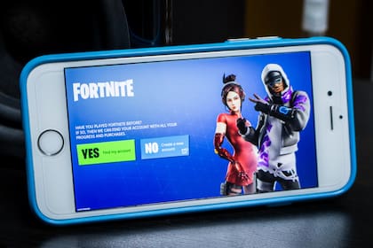 Apple removió al popular videojuego Fortnite de la tienda App Store porque su creador Epic Games quería cobrar de forma directa las ventas de objetos virtuales dentro de la app