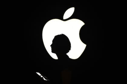 Apple se convirtió el 19 de agosto de 2020 en la primera empresa estadounidense en alcanzar los 2 billones de dólares en valor de mercado