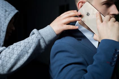 Apple suma ei iOS 17.3 una nueva función para limitar el uso de un iPhone que fue robado y del que se tiene la clave de desbloqueo de pantalla