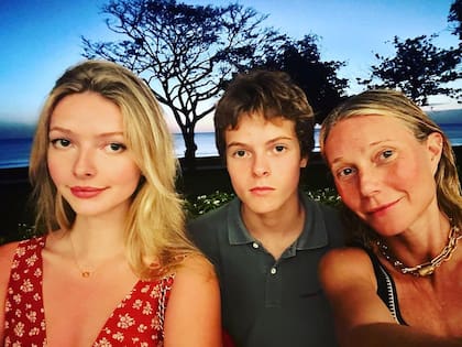 Apple y Moses Martin junto a Gwyneth Paltrow