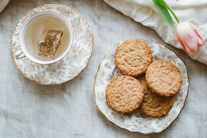 Aprendé cómo hacer las galletitas de naranja caseras, pero en licuadora y no amases más