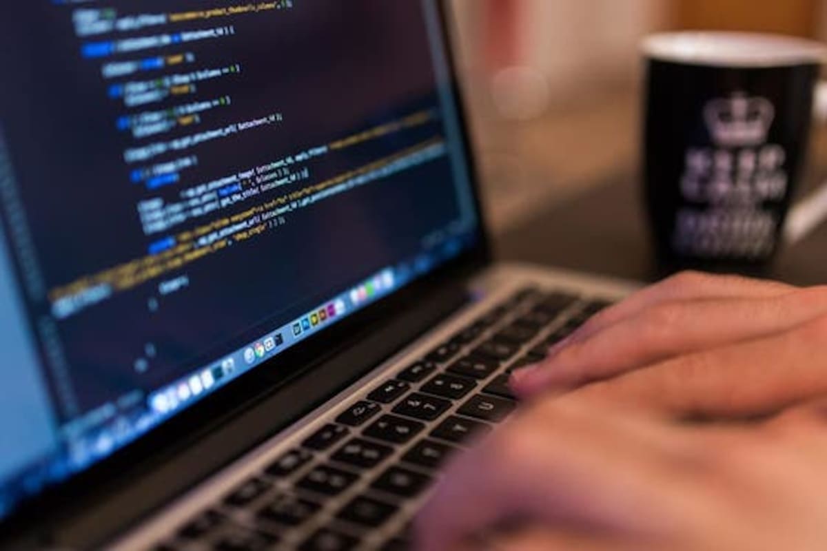 Aprender de programar es de gran utilidad en el mercado laboral actual (Archivo)