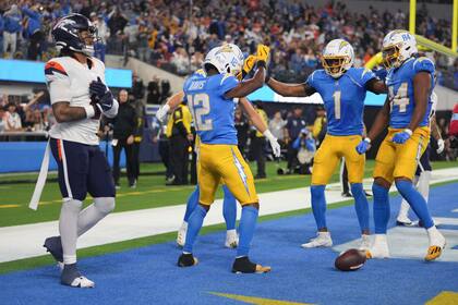 Aprovechando una regla poco conocida, Dicker realiza primera patada de recepción libre en 48 años