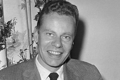 Apuesto, culto, carismático: Charles Van Doren era todo lo que el programa necesitaba para desbancar a Stempel, que ya no atraía a la audiencia