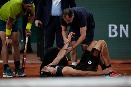 Aquella grave lesión de Zverev frente a Rafael Nadal en una semifinal de 2022; ahora, Zverev tiene una chance de tomarse revancha.