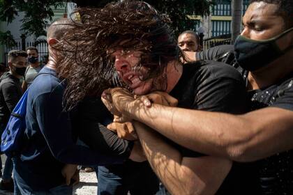 Aquellas personas que enfrenten amenazas por expresar ideas, posiciones políticas o incluso participar en manifestaciones pueden postularse al programa