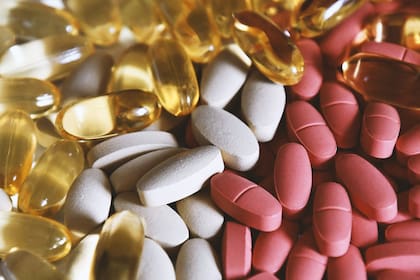 Aquellas personas que están bajo tratamiento anticoagulante deben evitar el consumo de vitamina C (imagen ilustrativa)