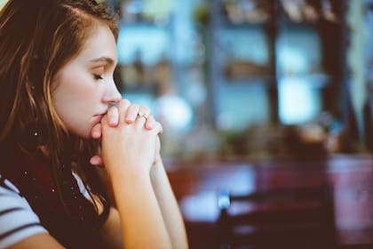 Aquellas personas que recuerdan cosas positivas de manera regular acaban por tener un futuro más alegre y brillante