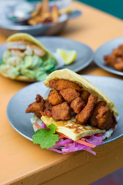 Aquí los platos son ideales para poner al centro de la mesa y probar un poco de todo.