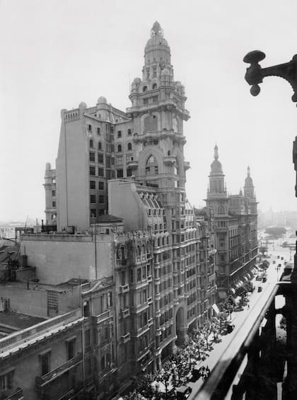 Cuando se inauguró, en 1923, el Barolo era el edificio más alto de Buenos Aires.