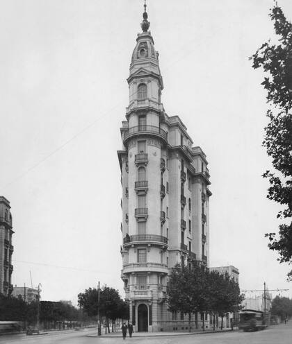El Palacio Raggio de Almagro es obra del Arq. Gino Aloisi. Aún está en pie.