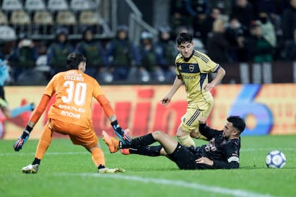 Aranda, marcado por Vázquez, fue el jugador más destacado de Boca