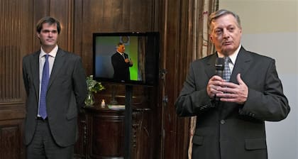 El día que Juan José Aranguren se retiró de Shell y lo reemplazó Teófilo Lacroze