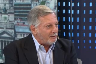 Aranguren explicó por qué falta nafta en el país y apuntó contra Massa