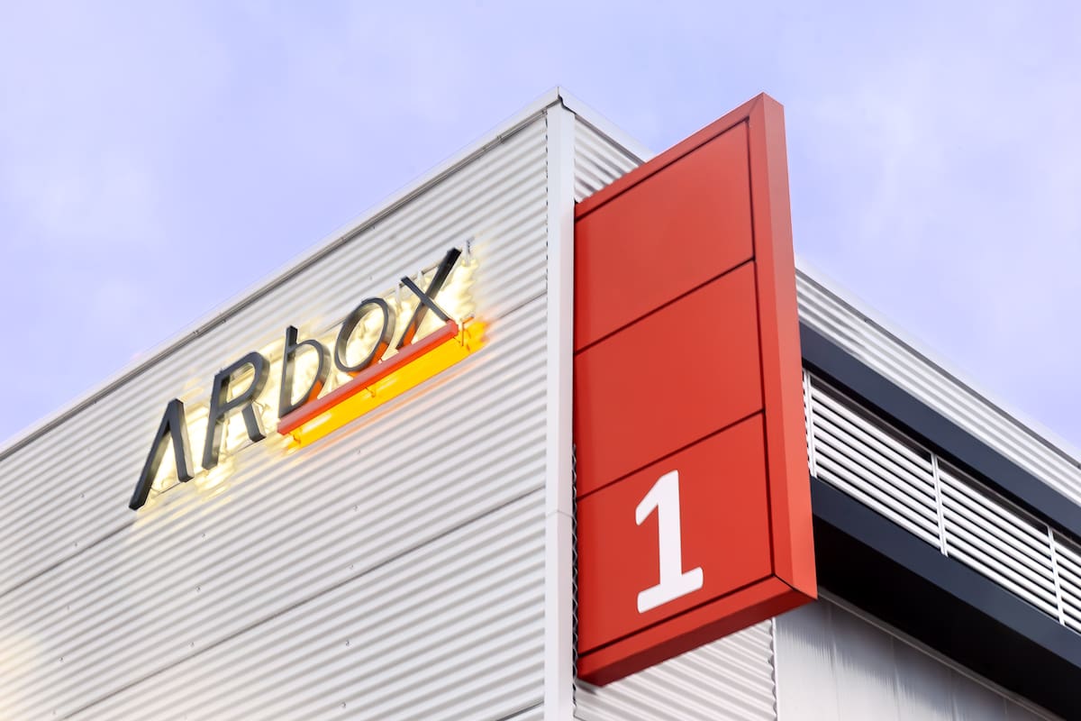 ARbox Intepark incorpora infraestructura, imagen y flexibilidad en una escala accesible para las pymes de uno de los ejes productivos con mayor proyección del corredor Buenos Aires-La Plata.