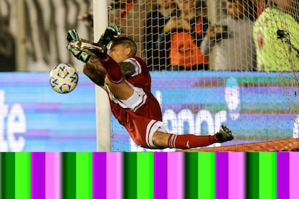 Arce, arquero de Riestra, le desvía el penal al debutante Córdoba