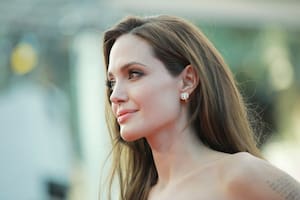 ARCHIVO-. Angelina Jolie le dedicó un emotivo mensaje a su madre