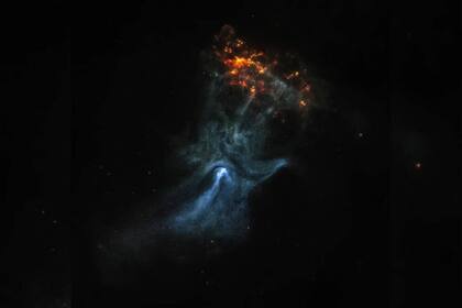 Archivo - Así es la nebulosa en forma de mano que capturó la NASA