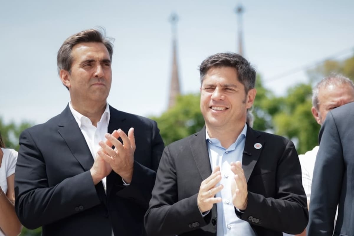 ARCHIVO.- Axel Kicillof en Luján junto al intendente Leo Boto
