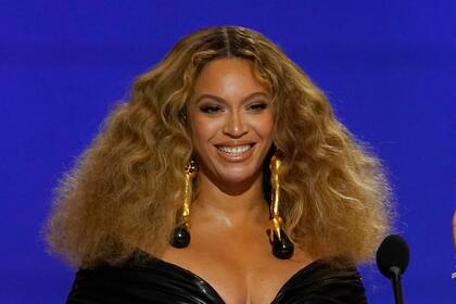 ARCHIVO - Beyoncé durante la 63a entrega anual de los premios Grammy, en Los Ángeles, el 14 de marzo de 2021. La cantante reveló el título y la fecha de lanzamiento de su próximo álbum: "Renaissance", con 16 canciones, saldrá a la luz el 29 de julio. (Foto AP/Chris Pizzello, archivo)