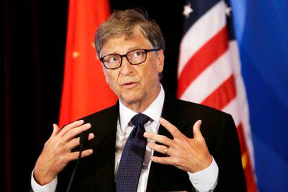 ARCHIVO - Bill Gates, presidente de TerraPower, hace declaraciones durante la Conferencia de Comercio e Inversión de Estados Unidos, efectuada en Seattle, el 22 de septiembre de 2015.(AP Foto/Elaine Thompson, Archivo)