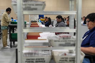 Juez rechaza pedido federal de separar boletas en California; dice que causaría caos al votar