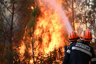 La UE planea formar una flota de aviones contra incendios tras la mortal ola de calor estival
