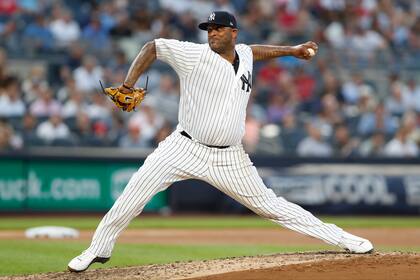 ARCHIVO - CC Sabathia de los Yankees de Nueva York lanza ante los Rays de Tampa, el 16 de julio de 2019, en Nueva York. (AP Foto/Kathy Willens)