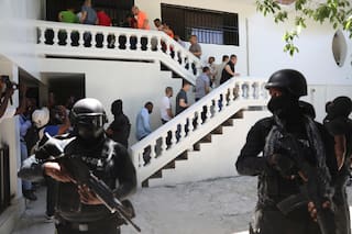 Extraditan a EE.UU. a 18 sospechosos del asesinato del presidente de Haití Jovenel Moïse en 2021
