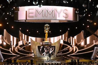 Los Emmy podrían dar muchos premios a 'The Pitt', 'Hacks' y 'Pluribus'; Bad Bunny ya es ganador