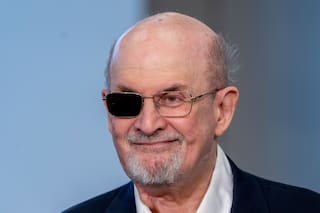 Salman Rushdie recibirá una medalla del Premio Nacional del Libro por su trayectoria