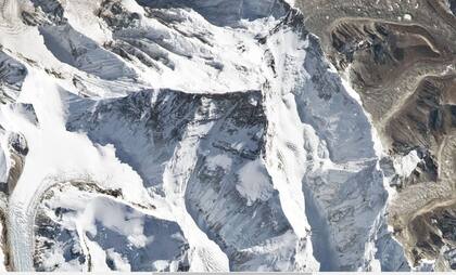 ARCHIVO-. El Everest visto desde la órbita terrestre