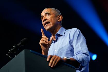 ARCHIVO - El expresidente Barack Obama habla en un acto de campaña en Filadelfia, 5 de noviembre de 2022. (AP Foto/Patrick Semansky)