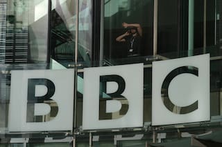 La BBC pide ayuda a tribunal de EE.UU. para citar a familiares de Trump en su demanda por difamación